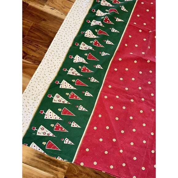 Vintage Christmas Tablecloth Trees Red Green Gold White Approx 60x70 Inches - Picture 2 of 2